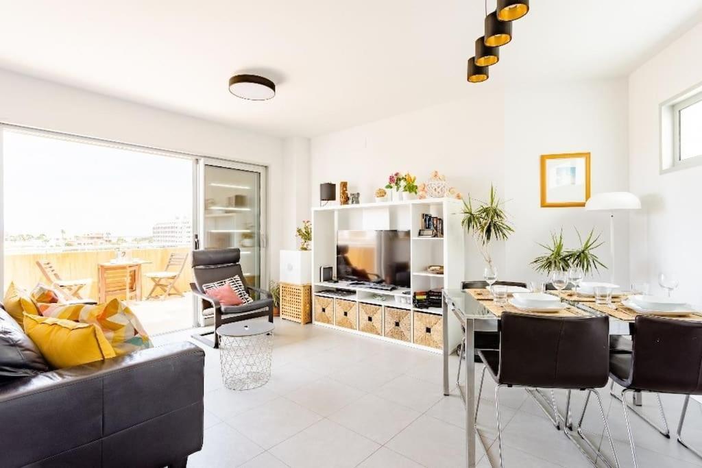 El Medano Beachfront Triplex Penthouse With Pool, Rooftop, Sea View Eksteriør billede