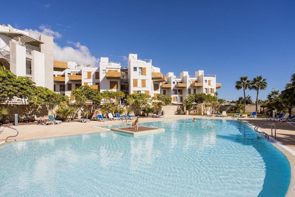 El Medano Beachfront Triplex Penthouse With Pool, Rooftop, Sea View Eksteriør billede